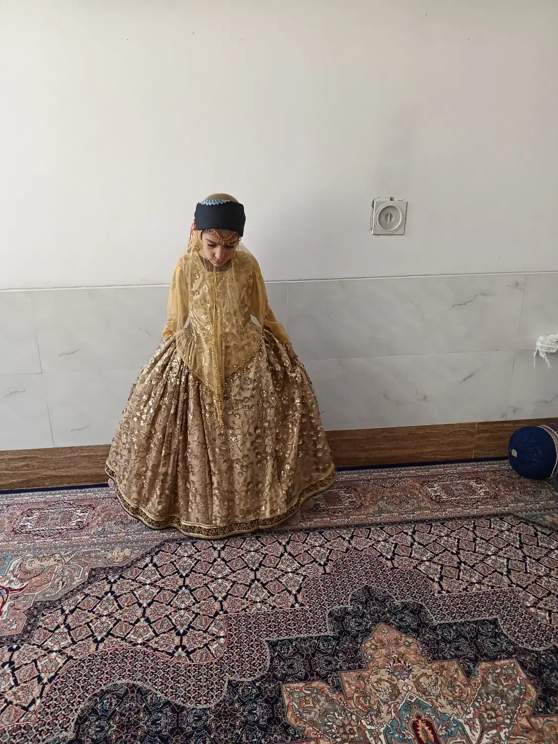 زیباترین ست مادردختری دوخت کرایه|لباس|مرودشت, کناره|دیوار