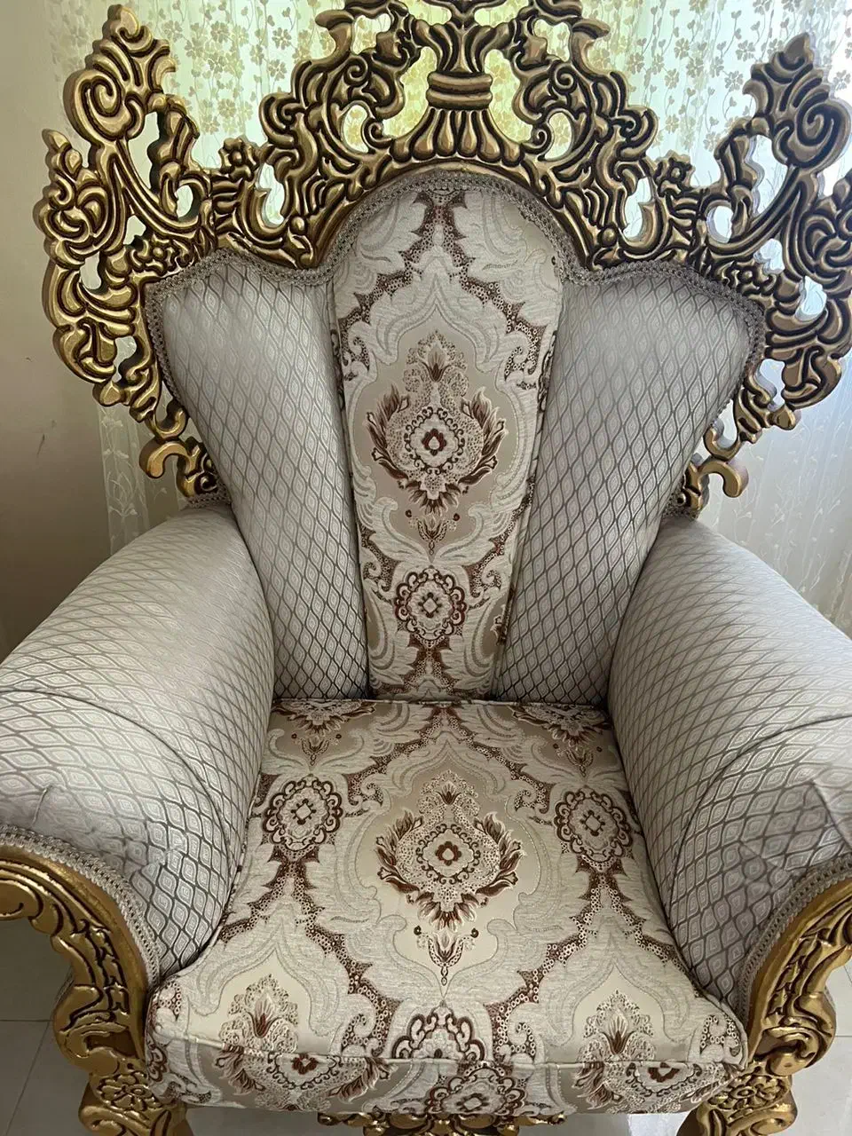 مبل ۷ نفره سلطنتی|مبلمان خانگی و میز عسلی|رشت, فلسطین|دیوار