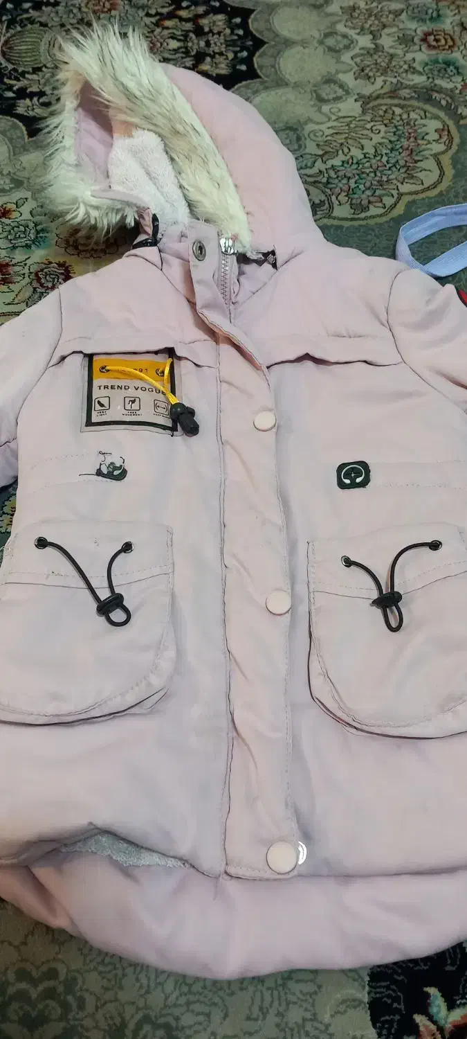 کاپشن بچگانه اندازه ۴ تا۶ سال|کفش و لباس بچه|نهاوند, |دیوار