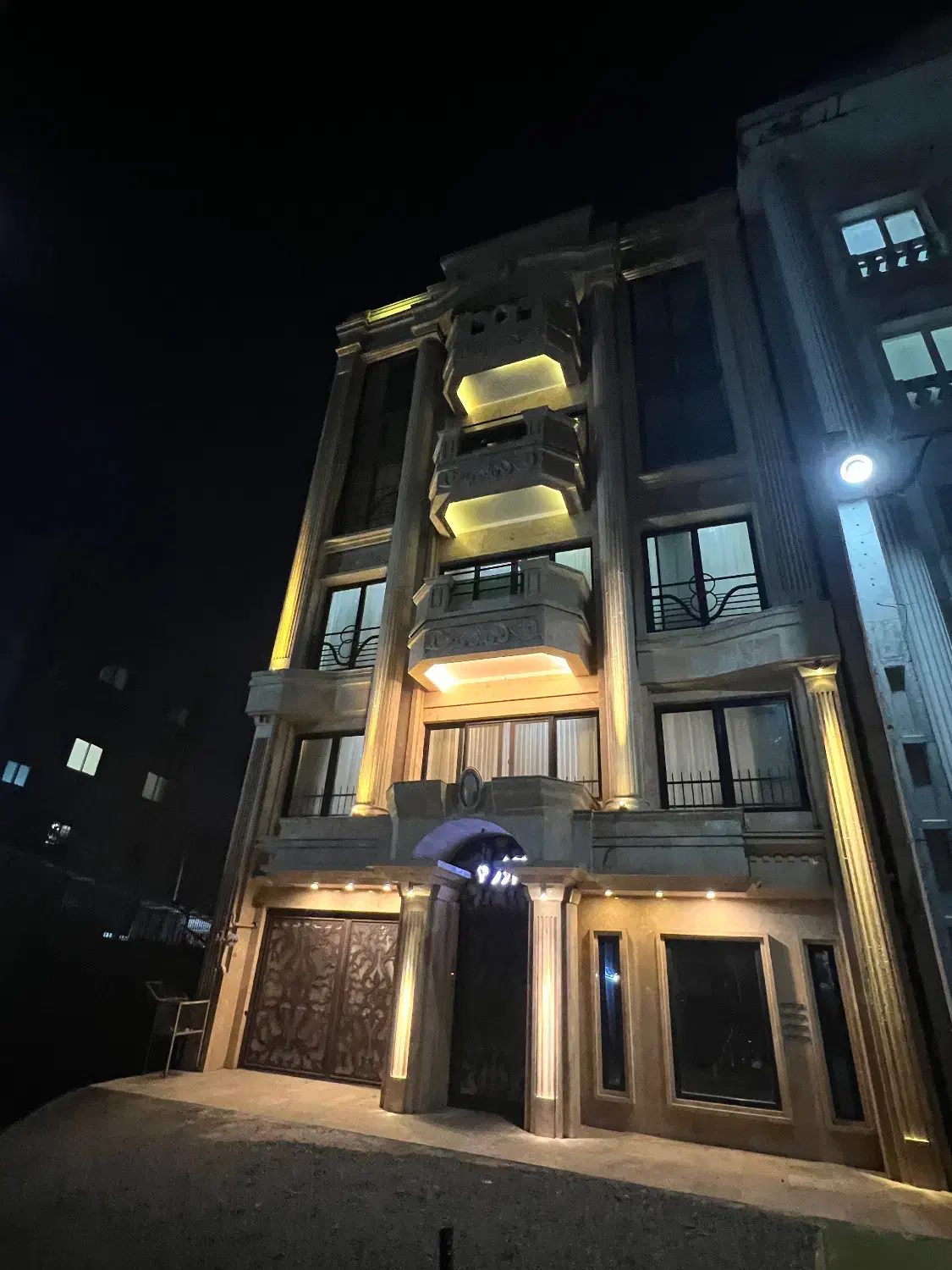 نیرو جهت امور منزل|استخدام سرایداری و نظافت|آمل, |دیوار