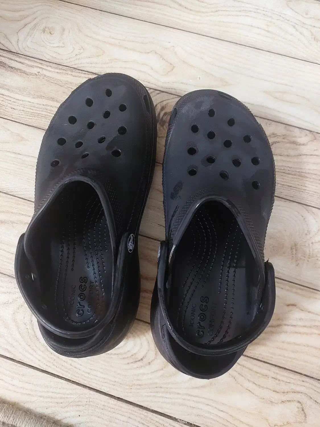 دمپایی مارک کراکس|کیف، کفش، کمربند|آستانه اشرفیه, |دیوار