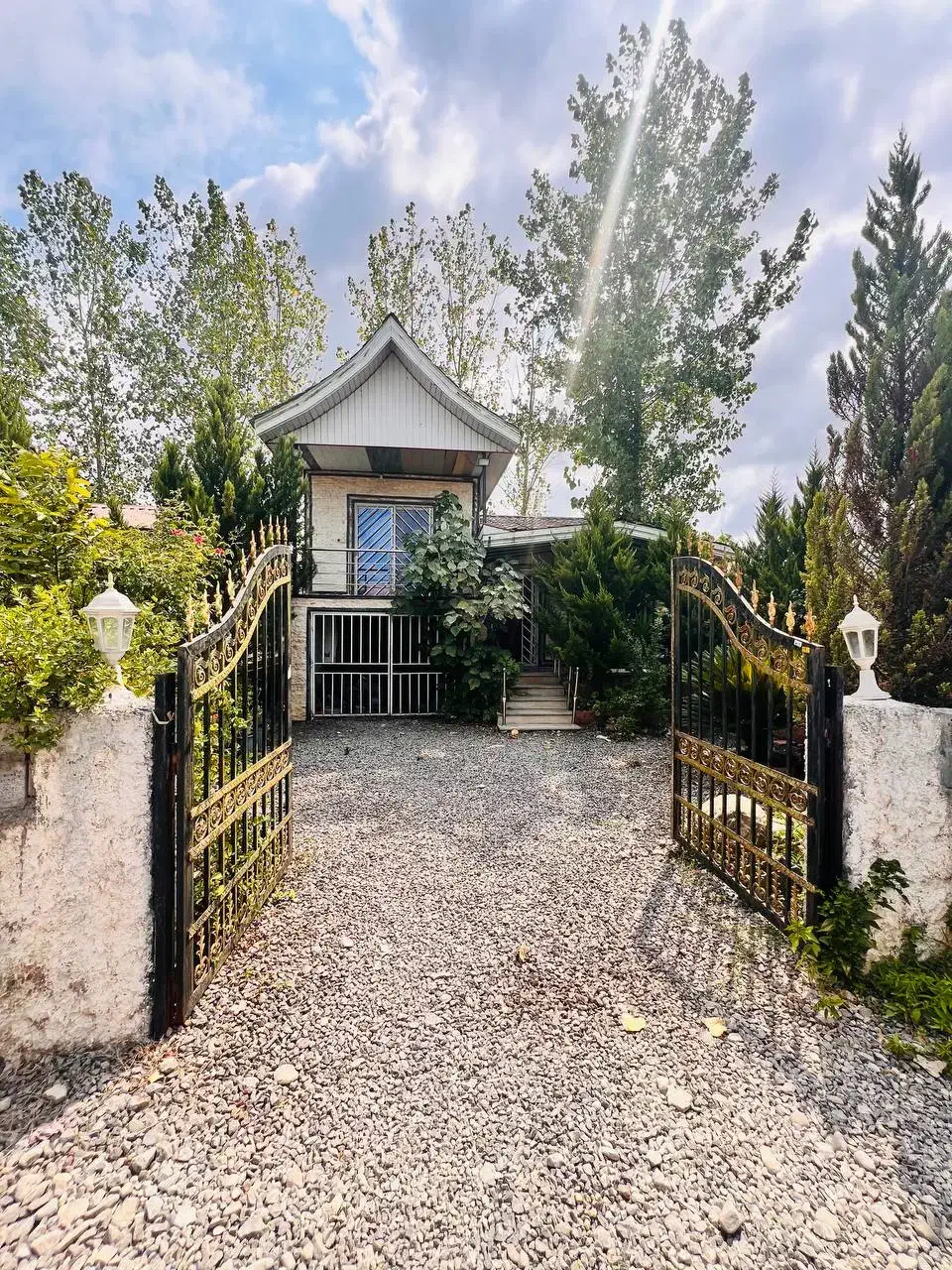 ویلا پیلوت نیمه مبله / امنیت بالا در لوکیشن جنگلی|فروش خانه و ویلا|چمستان, |دیوار