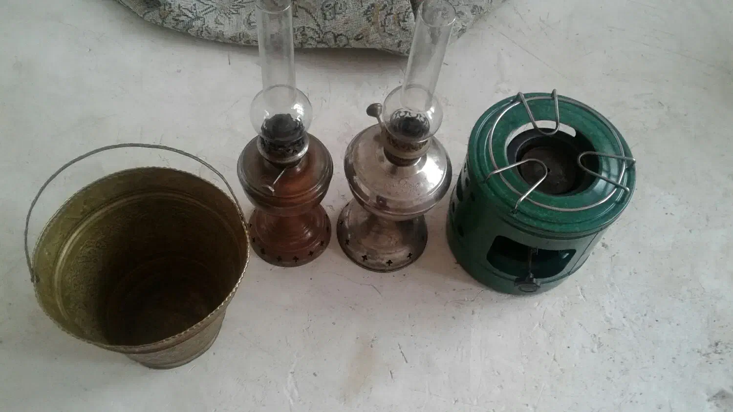 گردسوز چراغ برنجی قدیمی|کلکسیون اشیاء عتیقه|اقبالیه, |دیوار