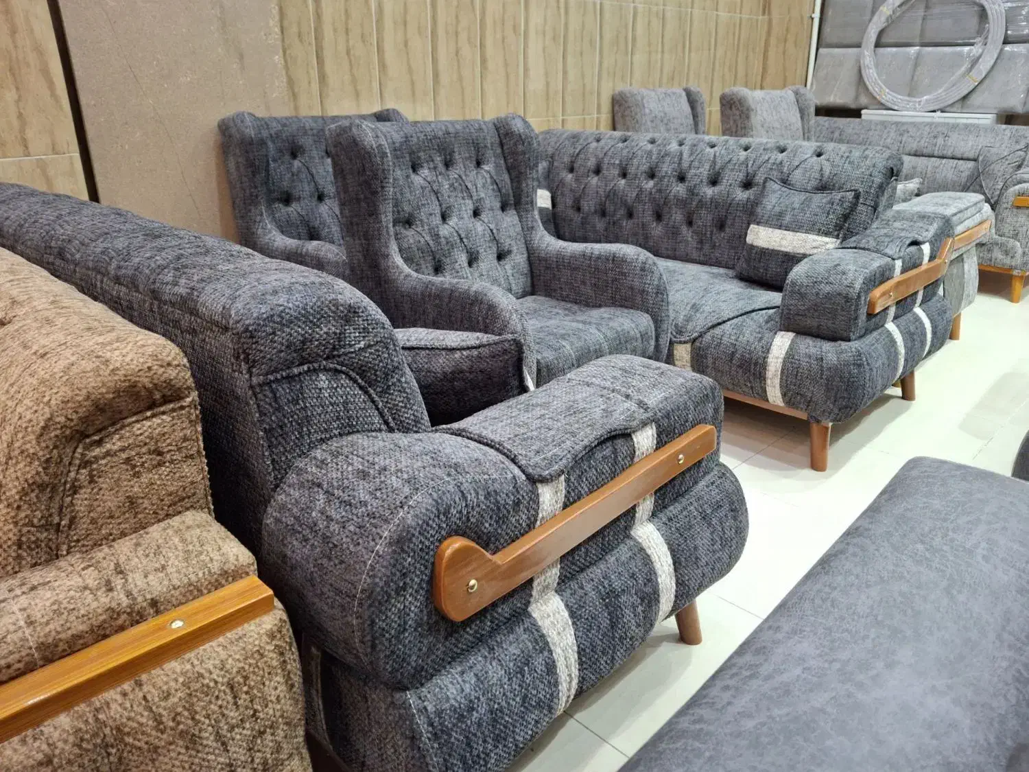 حراج مبلمان راحتی به قیمت ۴۵ تومان نقد/تمام مدل ها|مبلمان خانگی و میز عسلی|خلخال, |دیوار