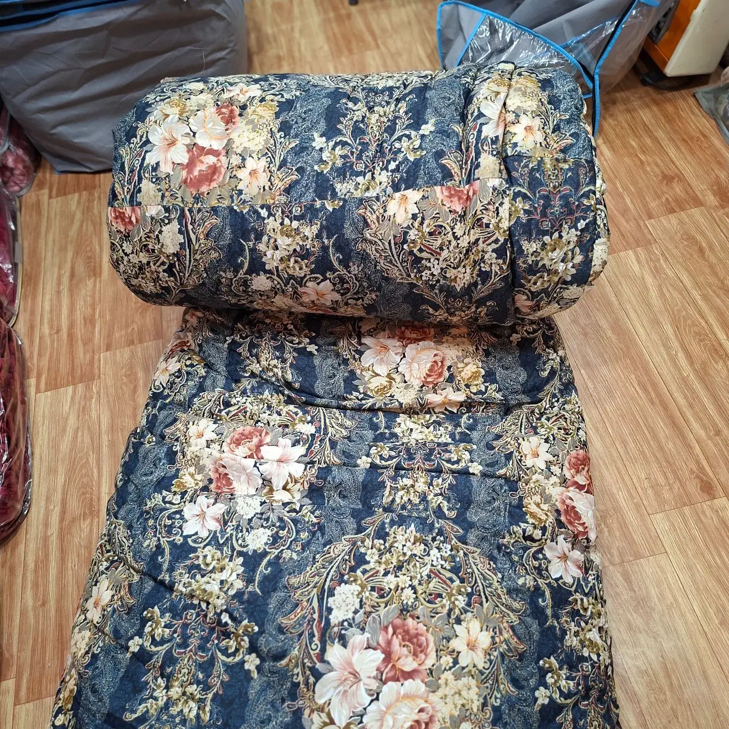 لحاف کرسی ۳.۵ در ۳.۵|رختخواب، بالش، پتو|قم, وادی السلام|دیوار