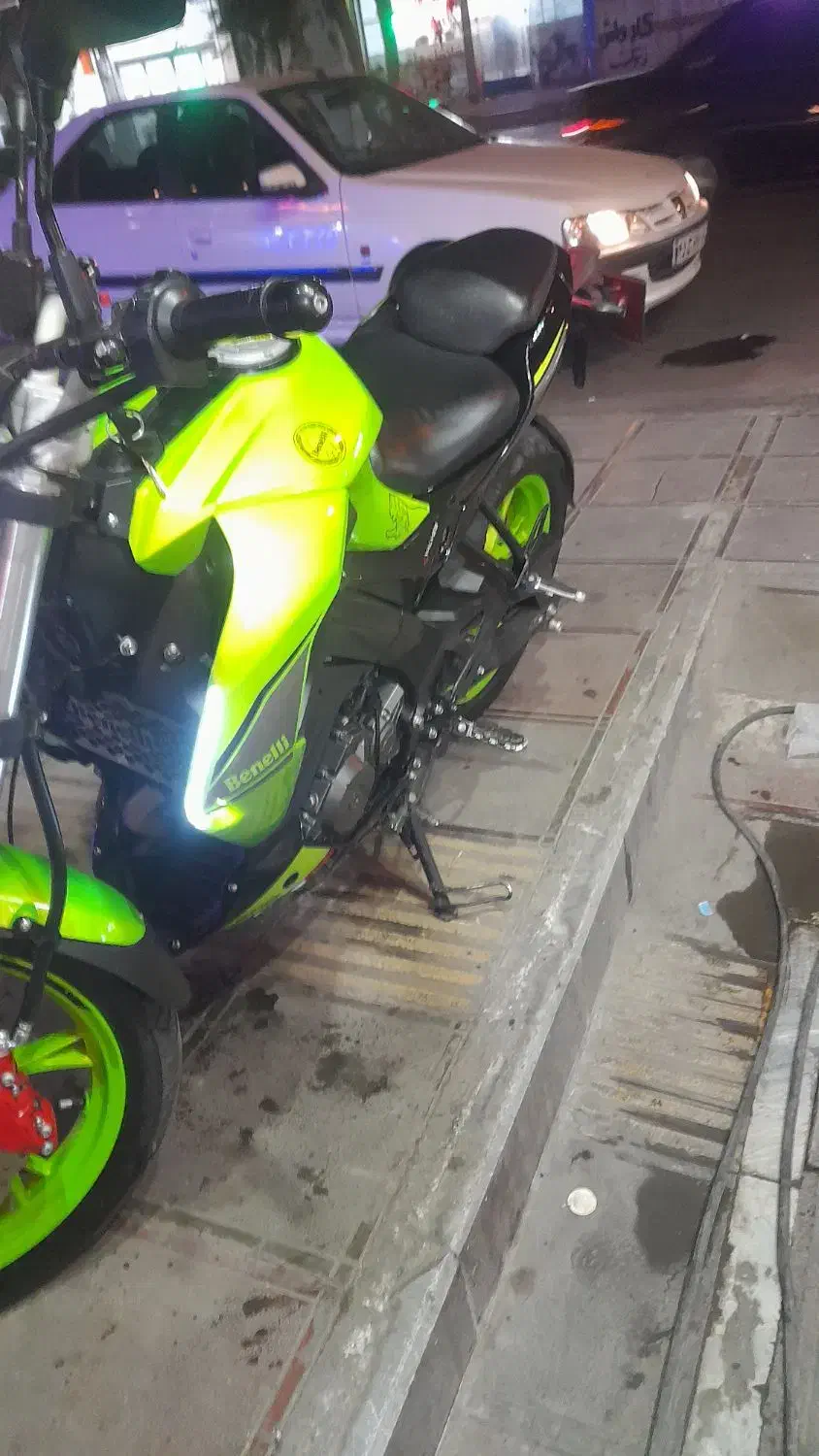 بنلی ۱۸۰sکم کار بی رنگ بی خط و خش|موتورسیکلت|قم, شاه ابراهیم|دیوار