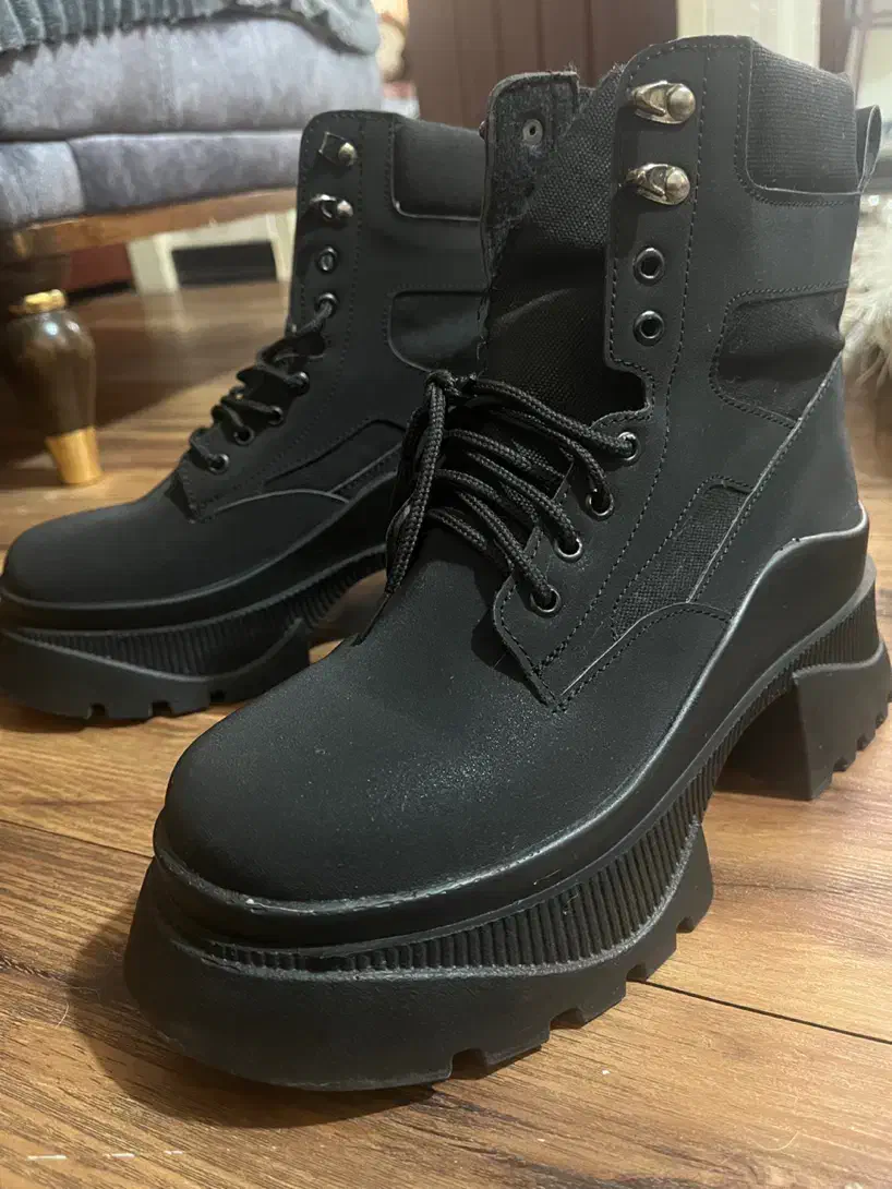 بوت مشکی یایز ۳۸|کیف، کفش، کمربند|اندیشه, اندیشه فاز ۱|دیوار