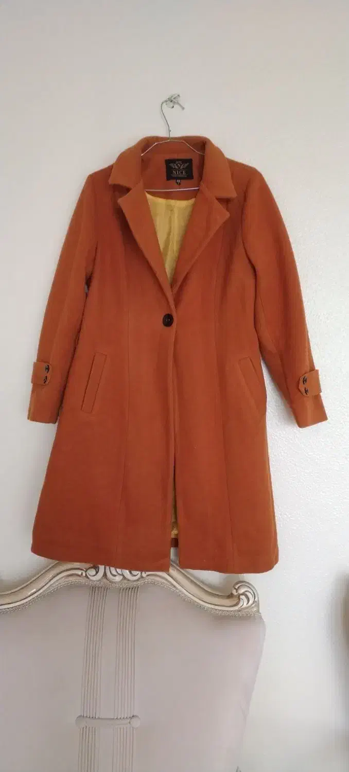 پالتو فوتر|لباس|شاهینشهر, بنیاد ازدواج|دیوار