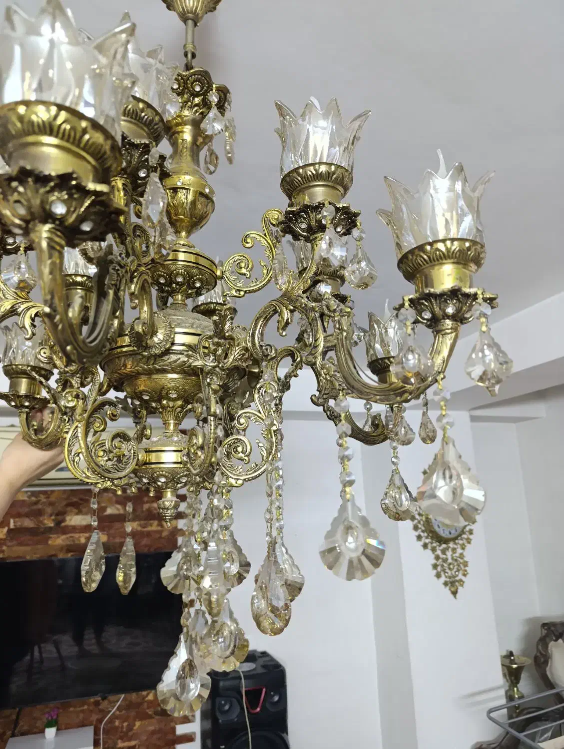 لوستر برنزی|لوستر و چراغ آویز|رباط‌کریم, رباط‌کریم|دیوار