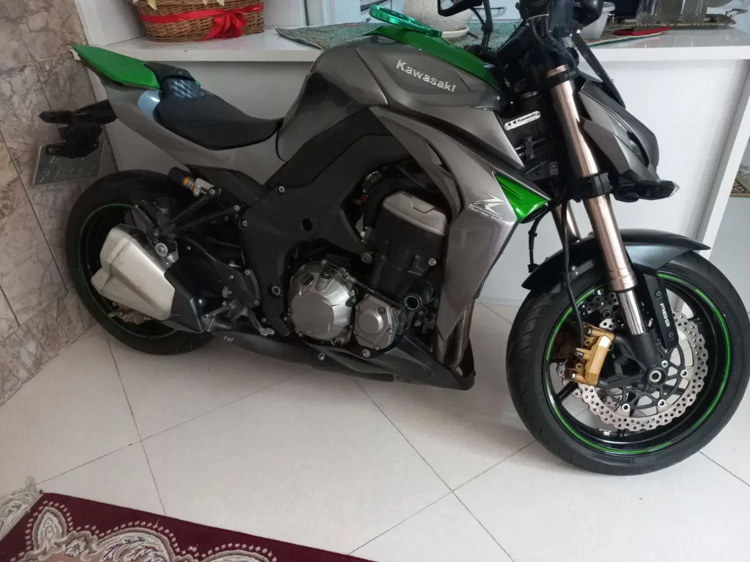 موتور سنگین کاوازاکی z1000 مدل۲۰۱۶ فوق‌العاده تمیز|موتورسیکلت|مشهد, مشکینی (شهرک غرب)|دیوار