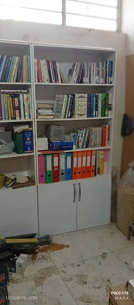 کتابخانه|کتابخانه، شلف، قفسه‌های دیواری|اصفهان, مولوی|دیوار
