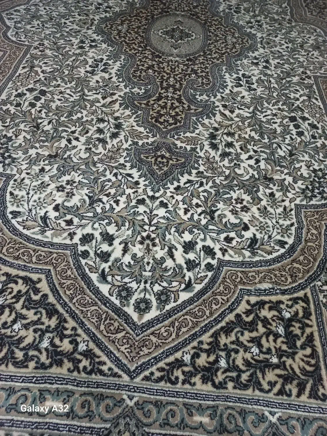 فرش ماشینی|فرش|بندر انزلی, آذربایجان|دیوار