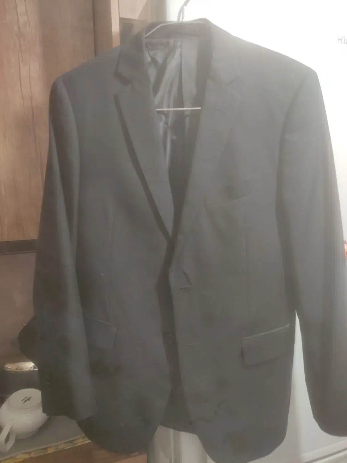 کت تک هاکوپیان|لباس|فردیس, فردیس|دیوار