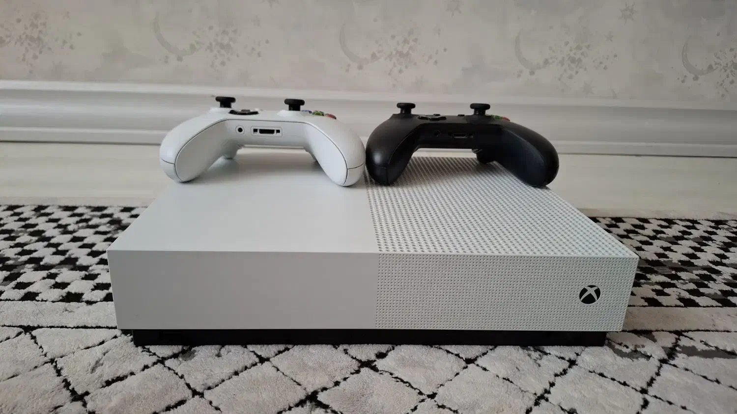 XBOX ONE S دو دسته 1 ترابایت|کنسول، بازی ویدئویی و آنلاین|قزوین, |دیوار
