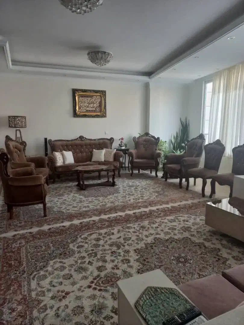 125متر/3خواب /تک واحدی /سالن پرده خور /غرق نور|اجارهٔ آپارتمان|تهران, صادقیه|دیوار