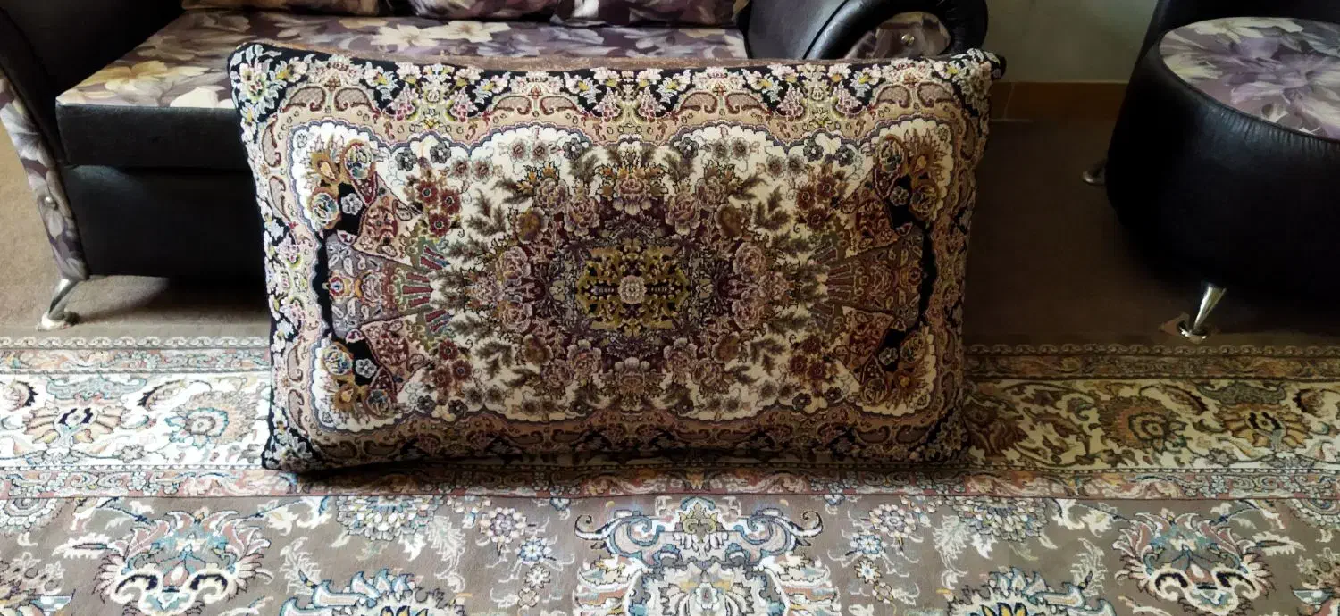 یه جفت پشتی|پشتی|اراک, |دیوار