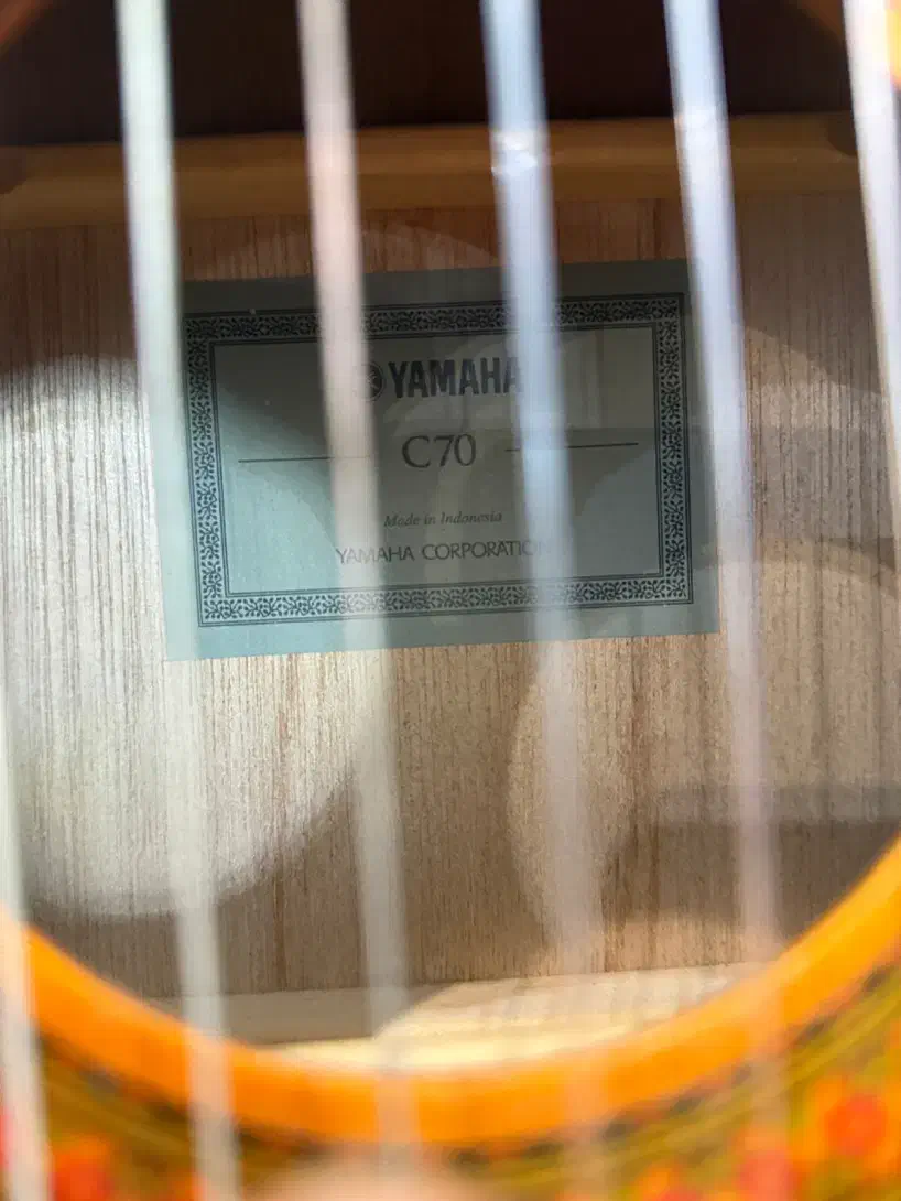 گیتار یاماها C70 اندونزی|گیتار، بیس، امپلیفایر|کاشان, ۲۲ بهمن|دیوار