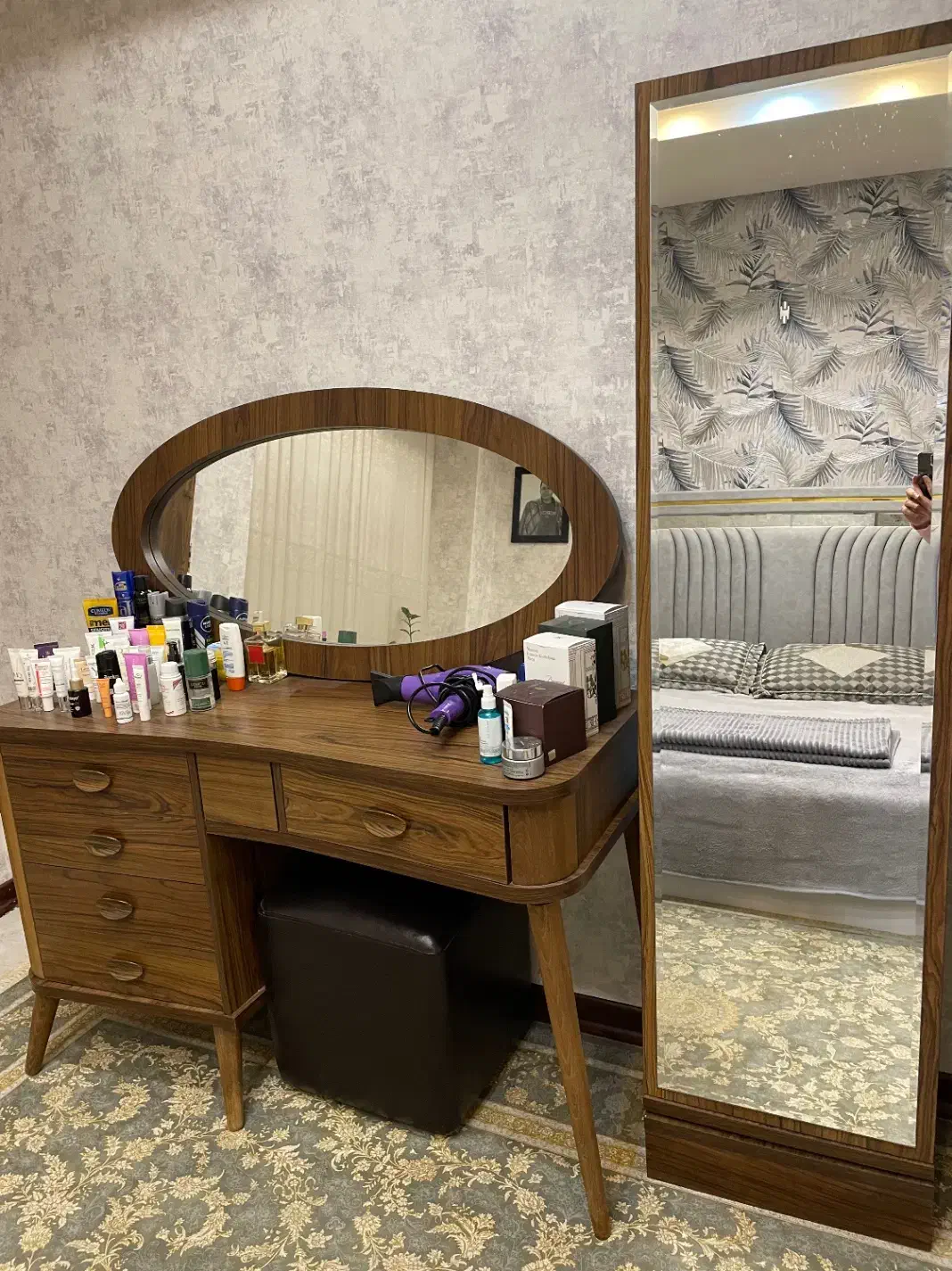 میز آرایش درحد نو|بوفه، ویترین، کنسول|یزد, |دیوار