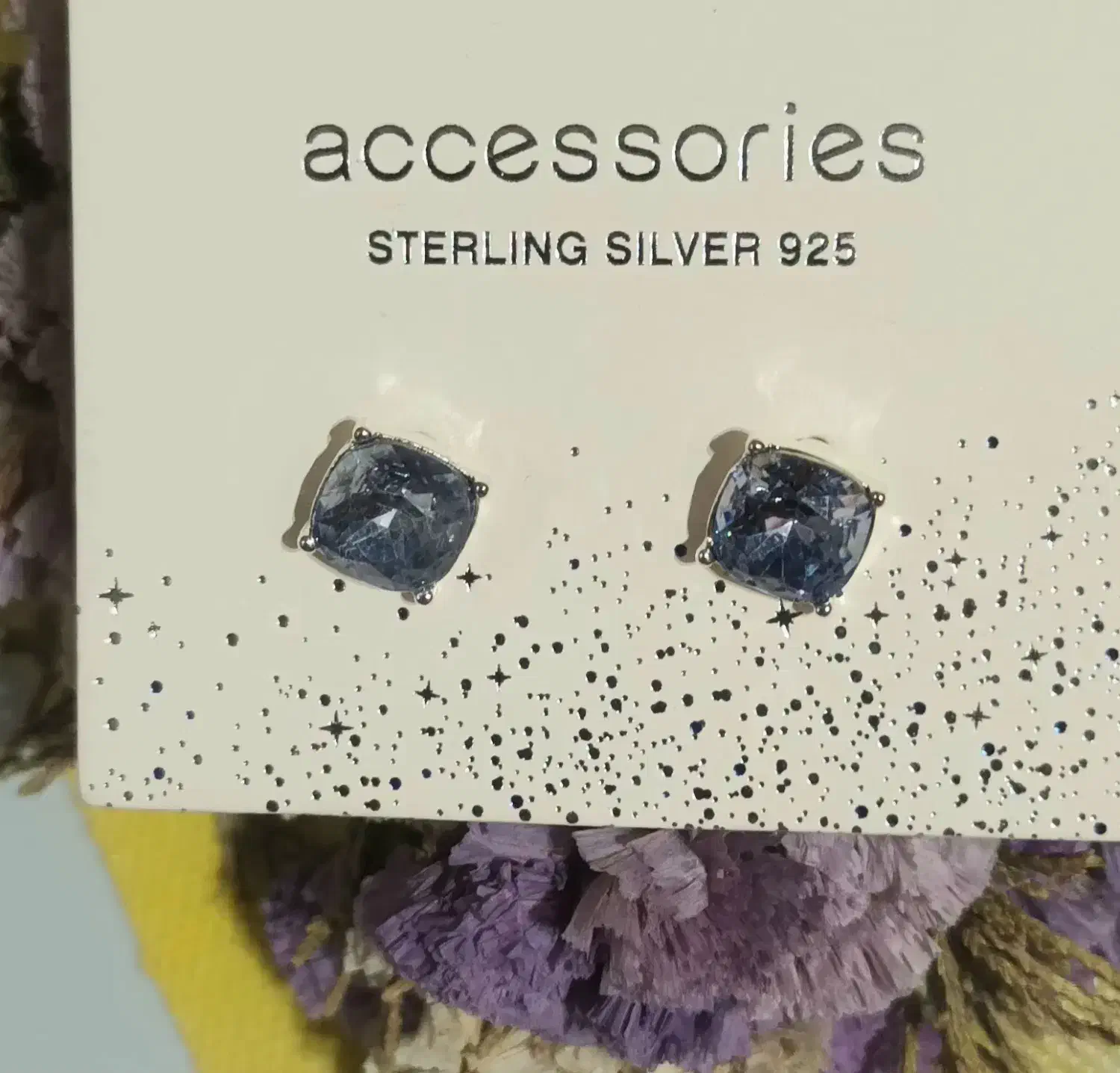 گوشواره های رنگ ثابت|بدلیجات|تهران, درختی|دیوار