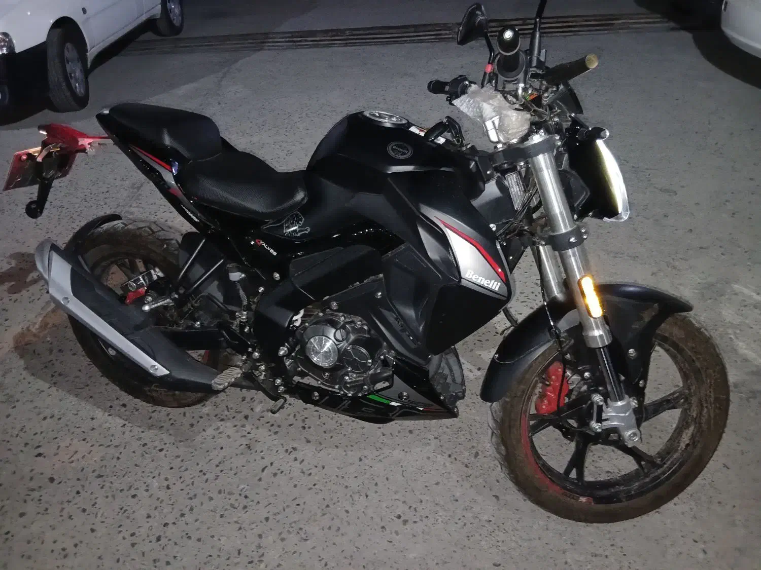 بنلی 180 مدل 1403 کم کارکرد|موتورسیکلت|شهریار, شهریار|دیوار