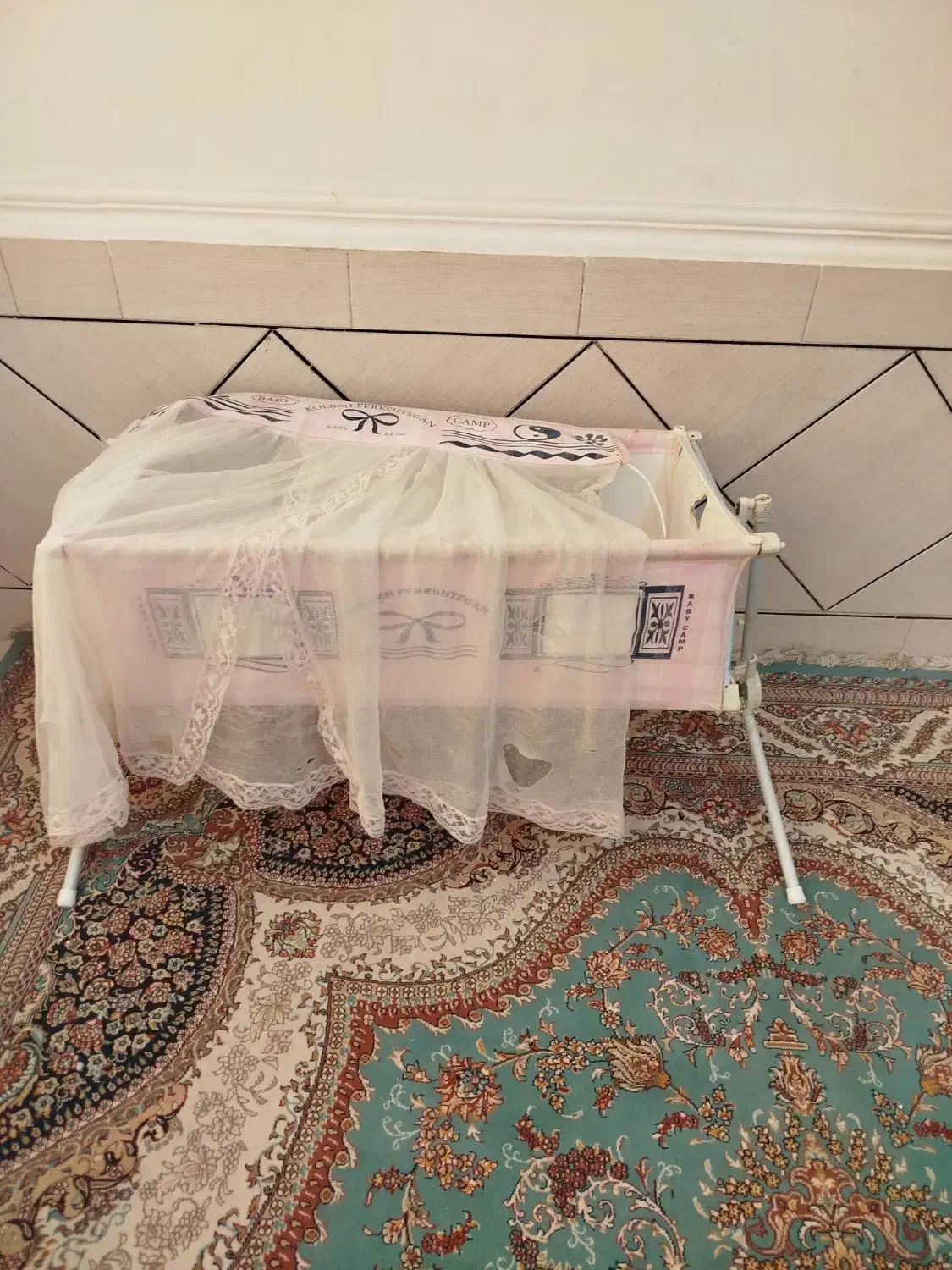 گهواره|کالسکه و لوازم جانبی|یاسوج, |دیوار