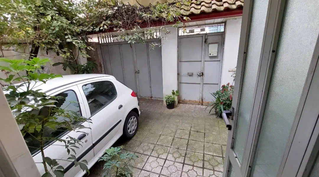 واحد دوبلکس /دارای حیاط و پارکینگ/بعثت|اجارهٔ آپارتمان|لاهیجان, گلستان|دیوار