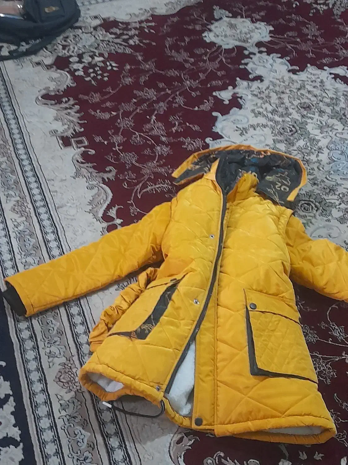 پافر همراه با آستین،توضیحات نوشتم|لباس|ایذه, |دیوار