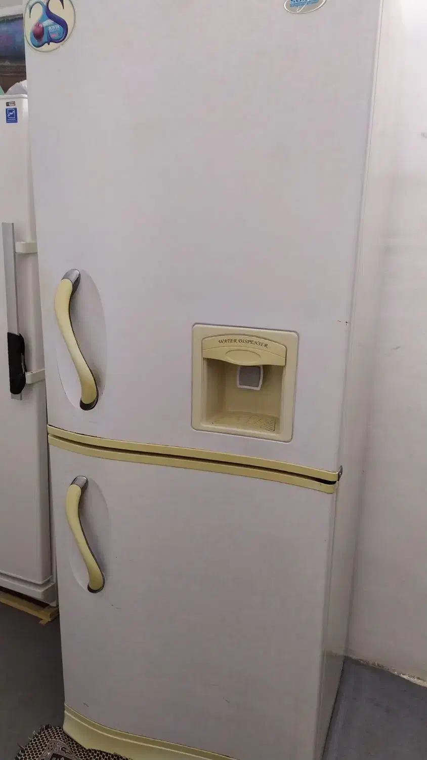 یخچال دو در ۴۵۰۰۰۰۰|یخچال و فریزر|سقز, |دیوار