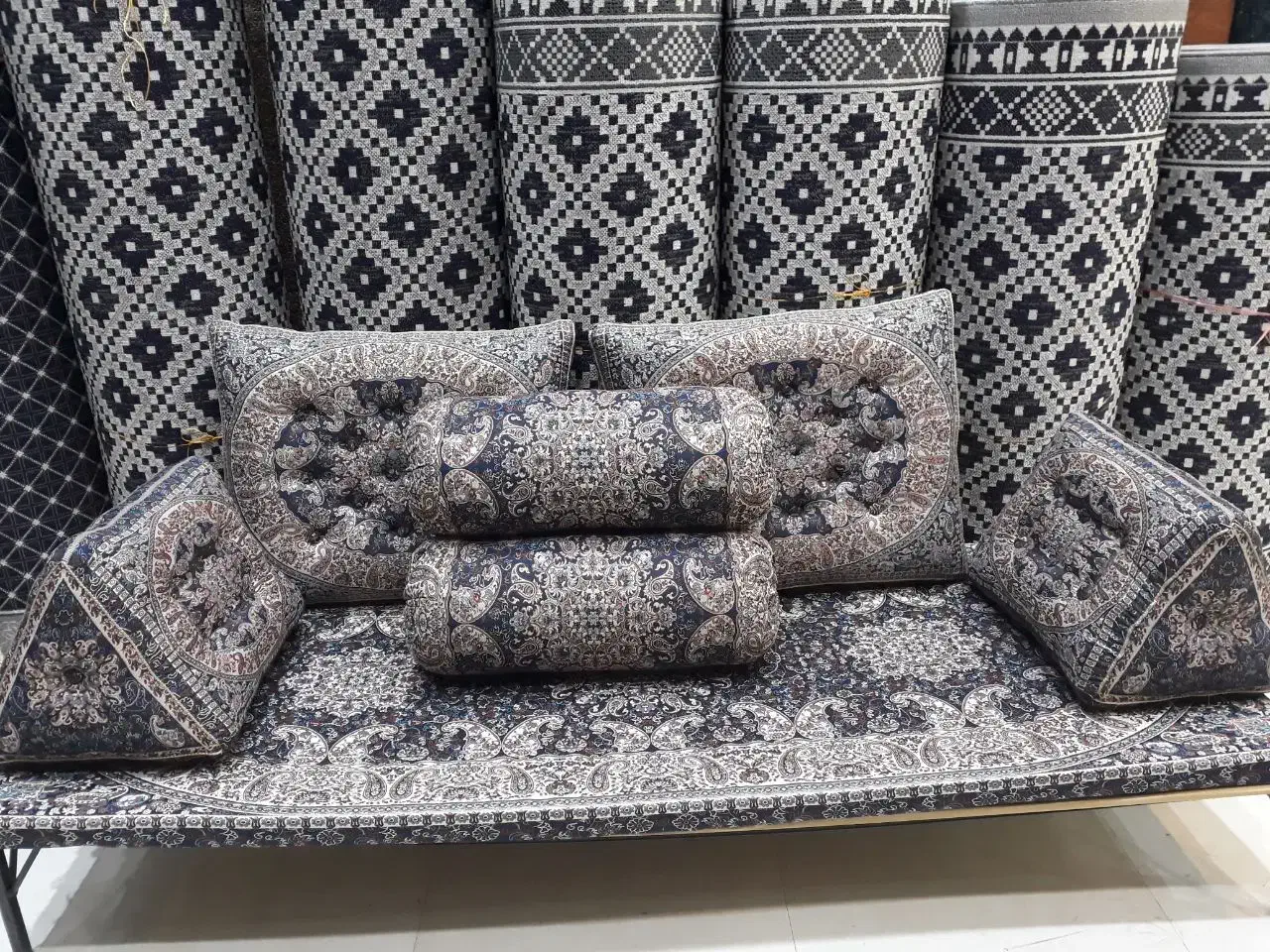 پشتی شاه نشین|پشتی|نظرآباد, نظرآباد|دیوار