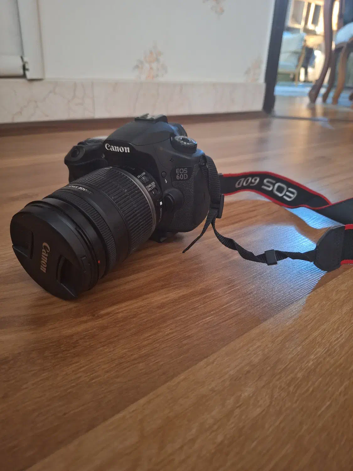 دوربین canon 60 d لنز ۱۸ ۲۰۰ در حد نو|دوربین عکاسی و فیلم‌برداری|اصفهان, خلیل آباد|دیوار
