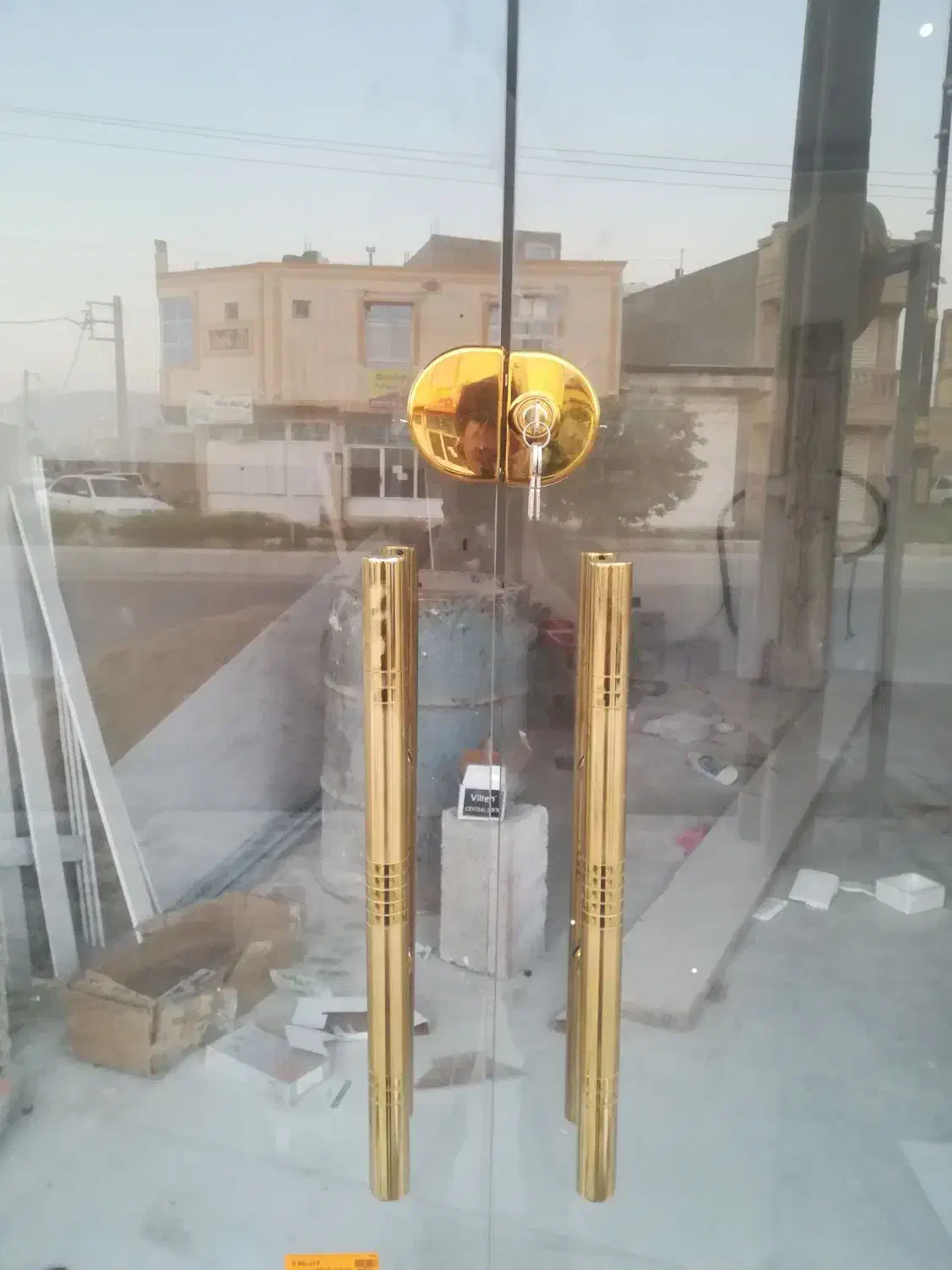 نصاب شیشه سکوریت|خدمات پیشه و مهارت|بوشهر, |دیوار