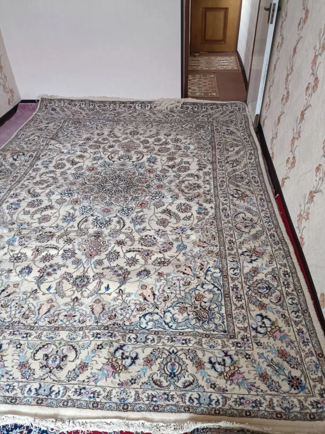 فرش دستباف|فرش|نجفآباد, شهید بهشتی|دیوار