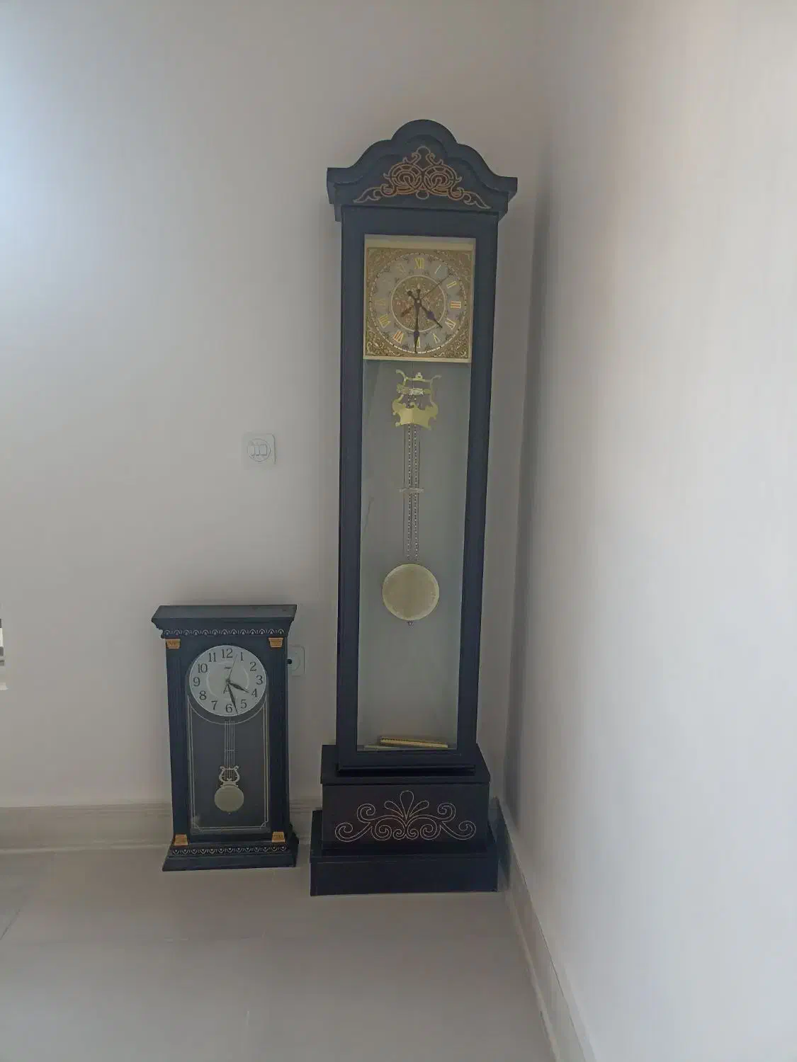 دو عدد ساعت|ساعت دیواری و تزئینی|کوهدشت, |دیوار