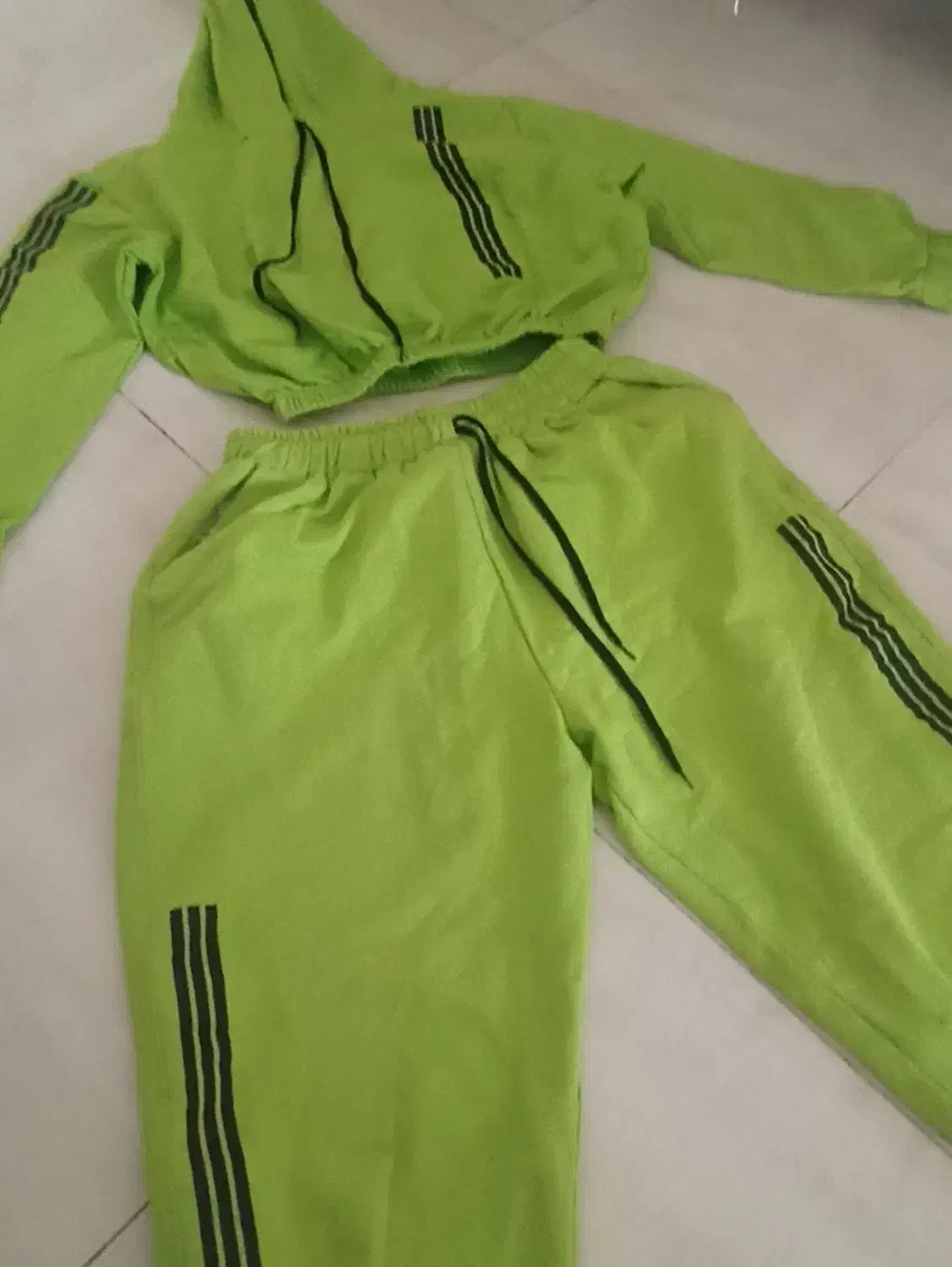 ست زنانه|لباس|اندیشه, اندیشه فاز ۴|دیوار