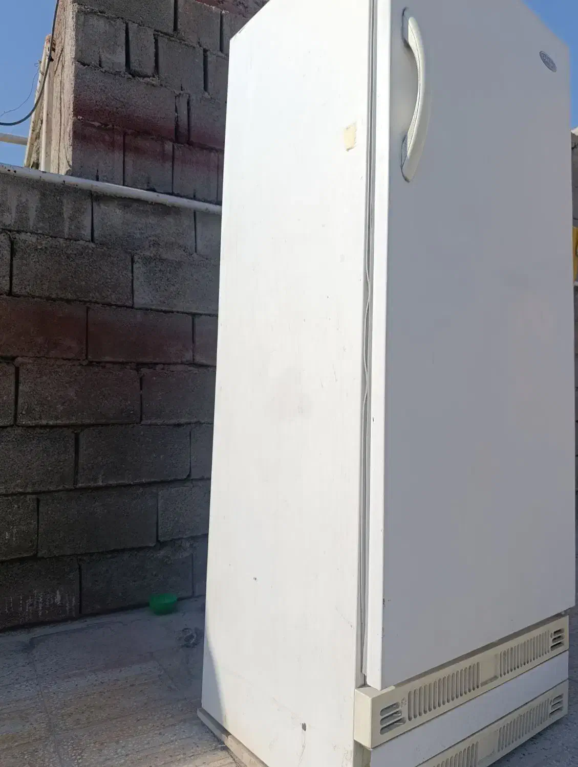 یخچال|یخچال و فریزر|چرام, |دیوار