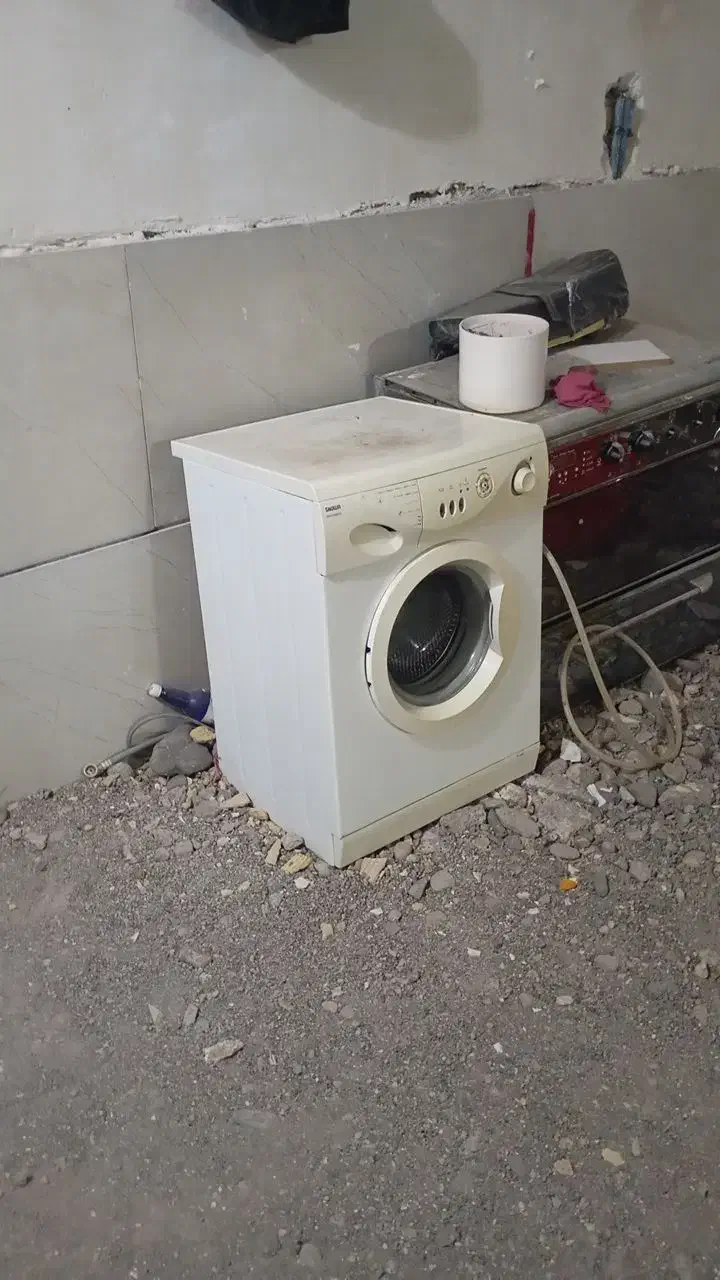 ماشین لباس شویی|ماشین لباسشویی و خشک‌کن لباس|میانه, |دیوار