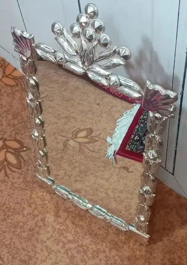 آیینه بدون شمعدان|آینه|شهرکرد, |دیوار