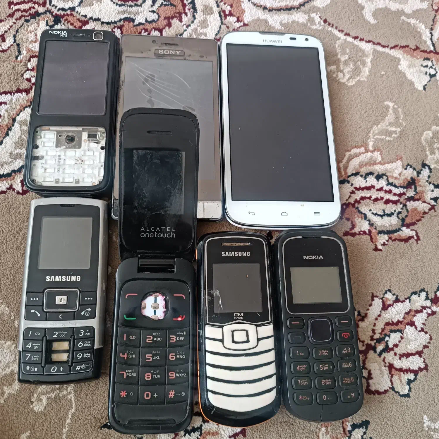 تعدادی گوشی خراب|موبایل|زاهدان, |دیوار