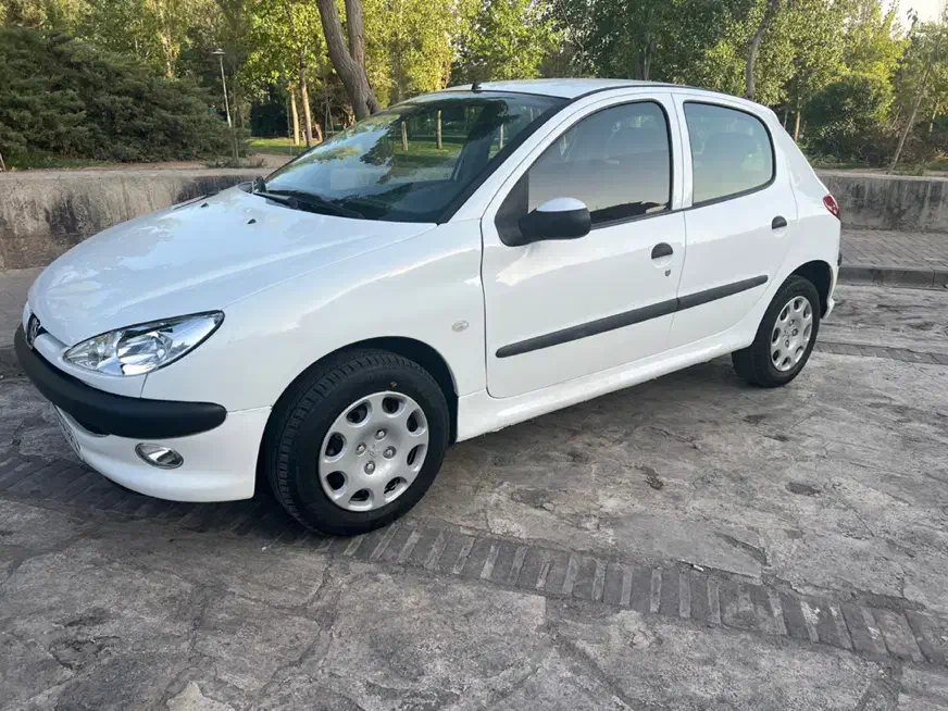 پژو ۲۰۶ اتومات مدل ۹۰ شاسی پلمپ خونگی|خودرو سواری و وانت|تهران, ازگل|دیوار