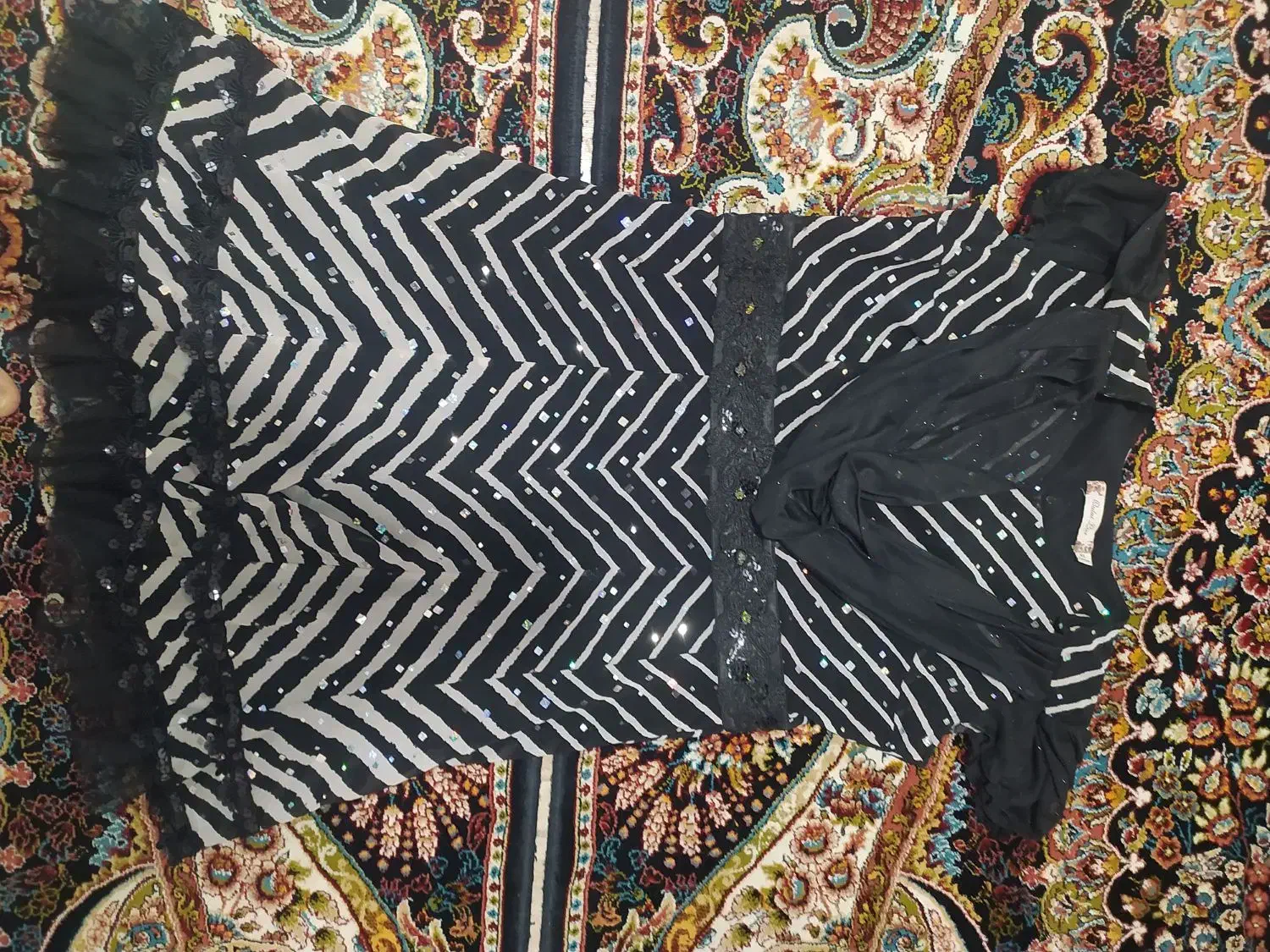 لباس مجلسی|لباس|صفادشت, |دیوار