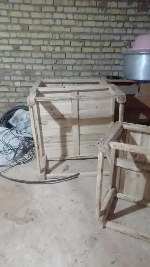 کرسی ومیز کوچک در ابعاد واندازه مختلف|بخاری، هیتر، شومینه|قیدار, |دیوار