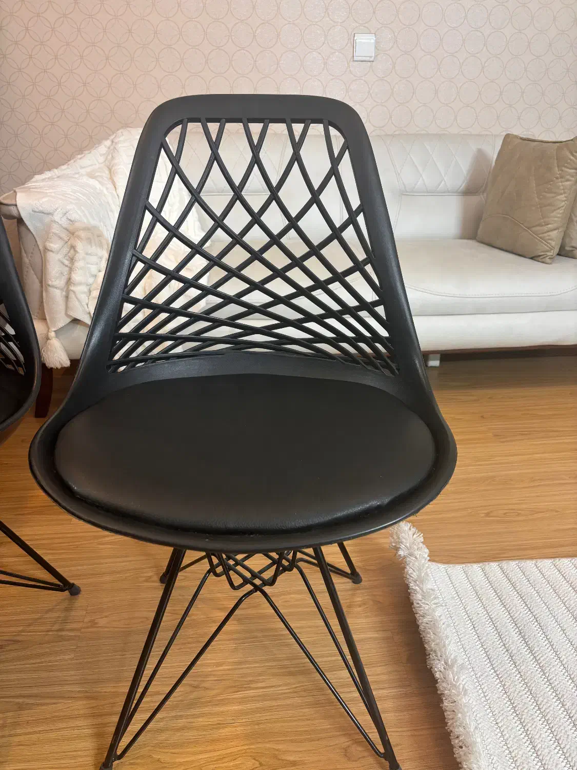 صندلی تک کاملا نو|میز و صندلی غذاخوری|تهران, درختی|دیوار