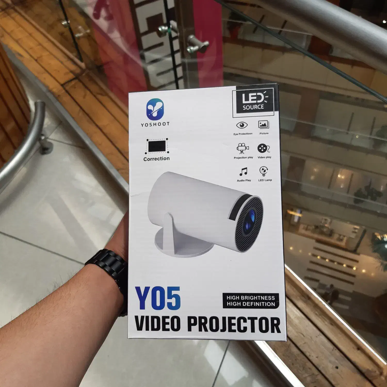 پروژکتور خانگی 4k بدون نیاز پرده با بهترین کیفیت|تلویزیون و پروژکتور|تبریز, |دیوار