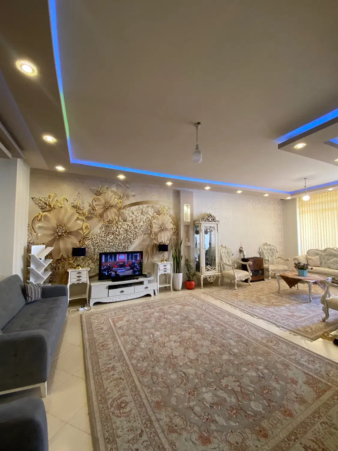 اجاره خانه مبله شهرک گلستان /اپارتمان /سوییت|اجارهٔ کوتاه‌مدت آپارتمان و سوئیت|شیراز, غدیر جنوبی|دیوار