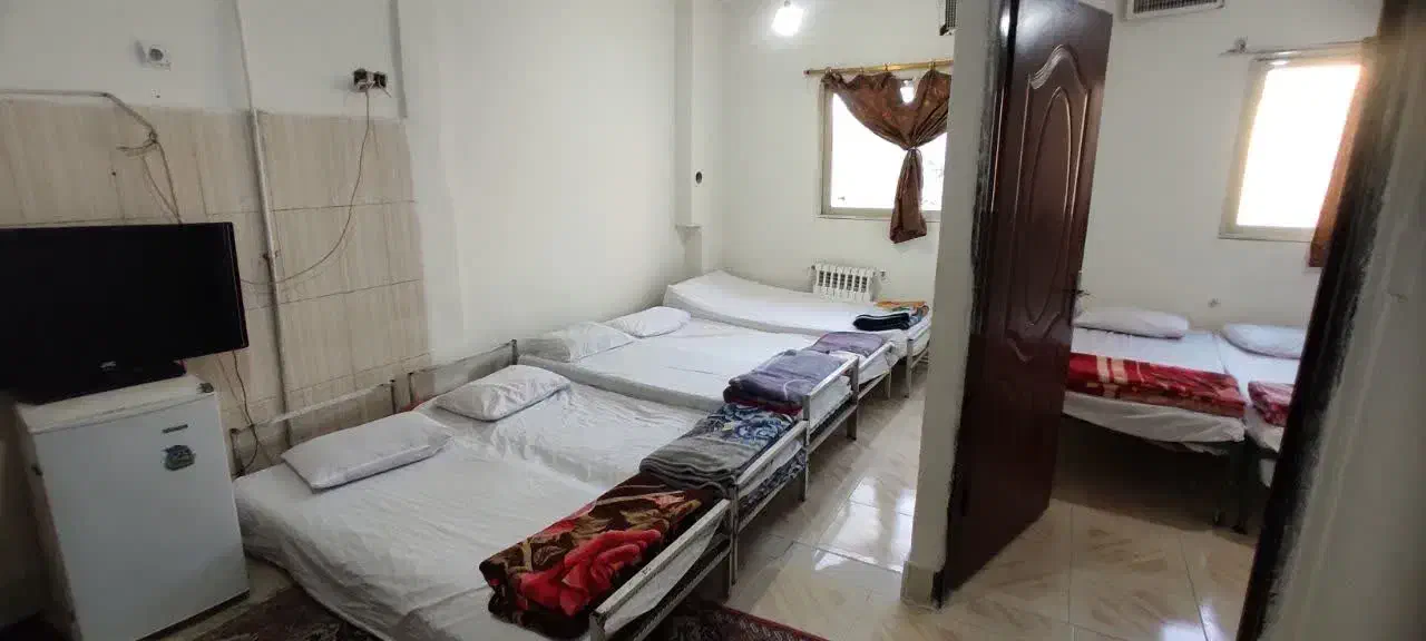 اسکان رایگان|اجارهٔ کوتاه‌مدت آپارتمان و سوئیت|مشهد, پایین خیابان|دیوار