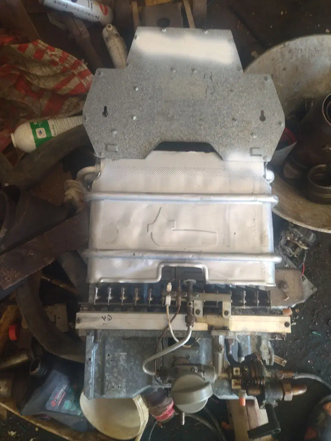 آبگرمکن دیواری بوتان تمیز بدون شمعک|آبگرمکن، پکیج، شوفاژ|هندیجان, |دیوار