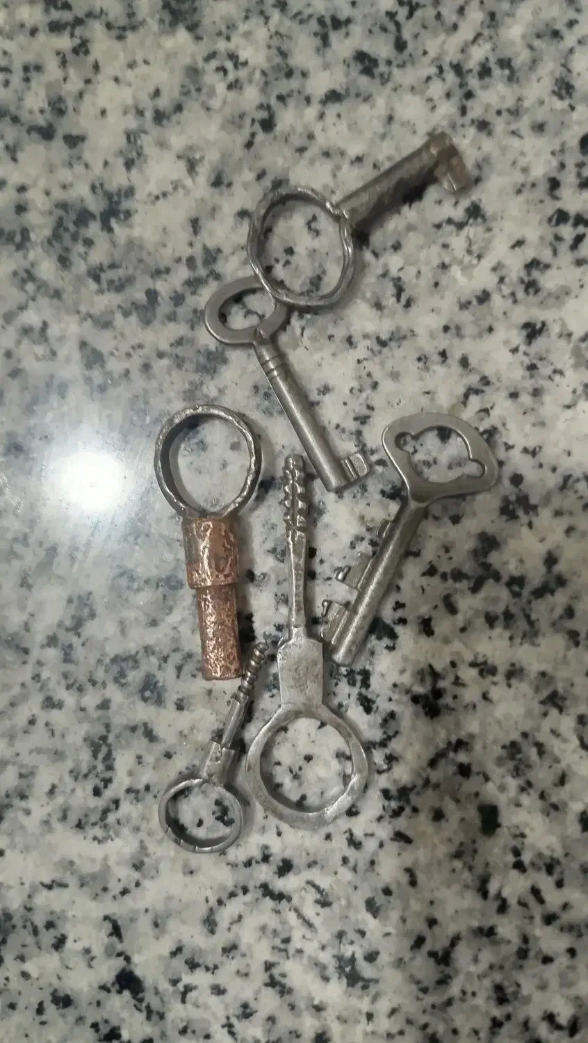 کلید قدیمی|کلکسیون اشیاء عتیقه|شیراز, مسلم|دیوار