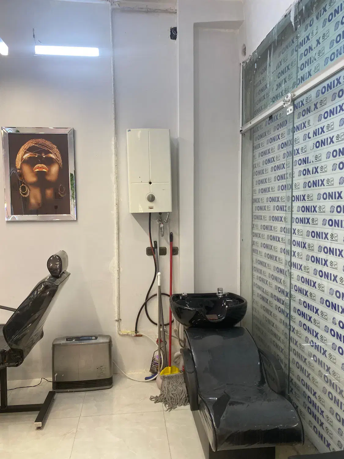 اجاره لاین + جذب دستیار در سالن زیبایی مِرسا بیوتی|خدمات آرایشگری و زیبایی|مشهد, گلشور|دیوار