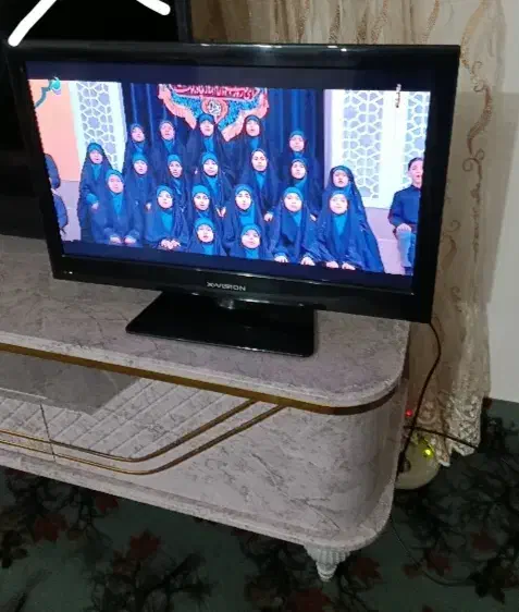 تلویزیون ۲۴اینچ LED سالم|تلویزیون و پروژکتور|ماهدشت, |دیوار