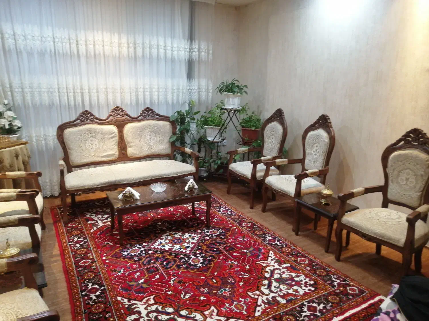 مبل فرهی|مبلمان خانگی و میز عسلی|مراغه, |دیوار